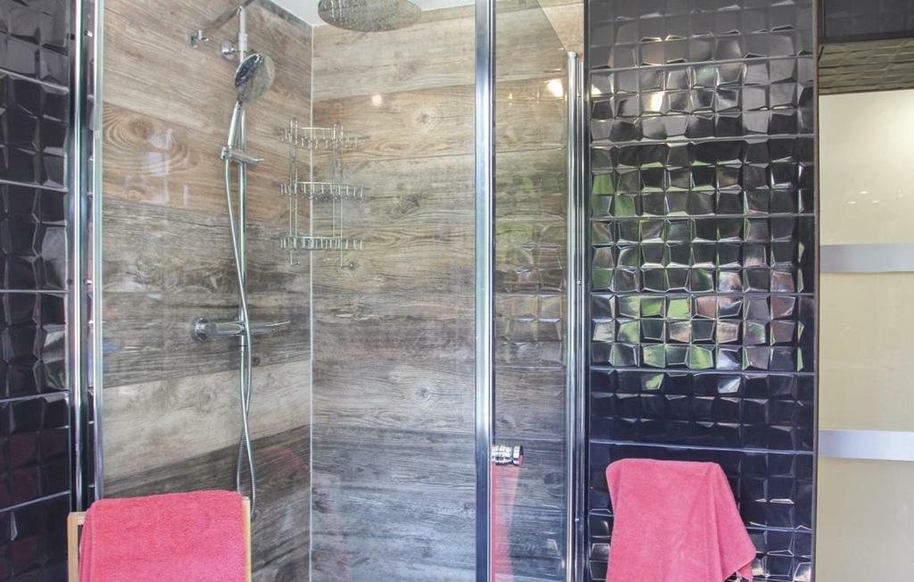 Maison 4 Etoiles Et Studio 3 Etoiles Independants Avec Piscine L'Isle-sur-la-Sorgue Kültér fotó
